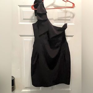 Auburn boutique one shoulder black formal dress